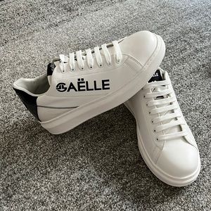 Gaelle White & Black Sneakers